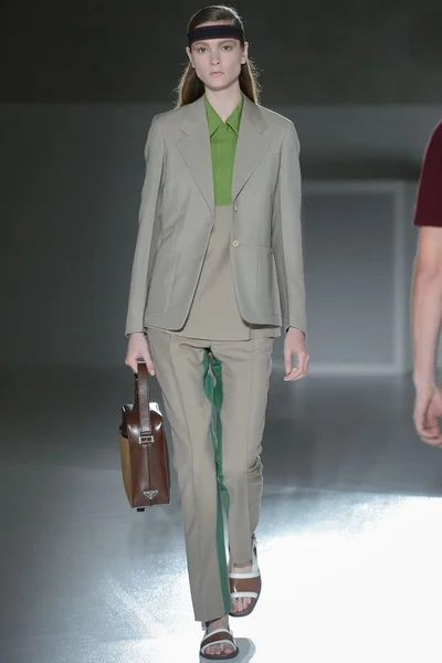 Look 26